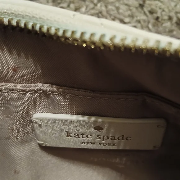 Kate Spade Carey Zip Top Crossbody Quilted Leather Crescent Bag Cream Gold Chain - Picture 7 of 10